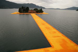 the-floating-piers-the-floating-piers_300x200_crop_478b24840a