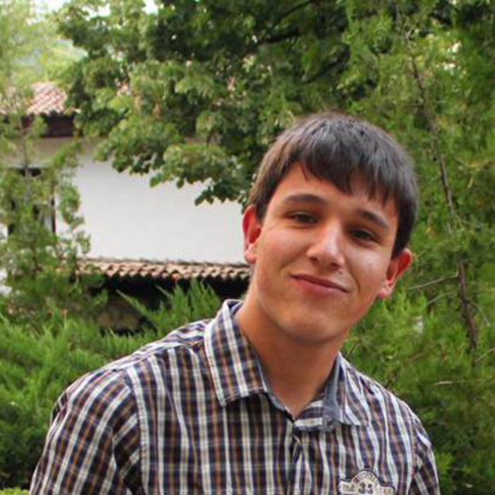 nedosegaem_700x700_crop_478b24840a