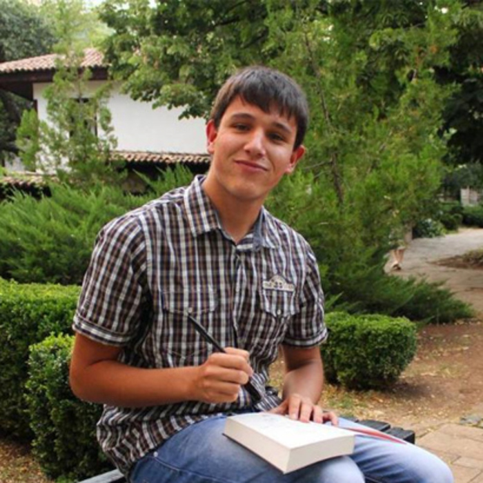 nedosegaem_700x700_crop_478b24840a