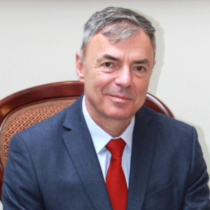 sergej-ignatov2_700x700_crop_478b24840a