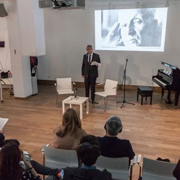 pametnik-na-edin_700x700_crop_478b24840a