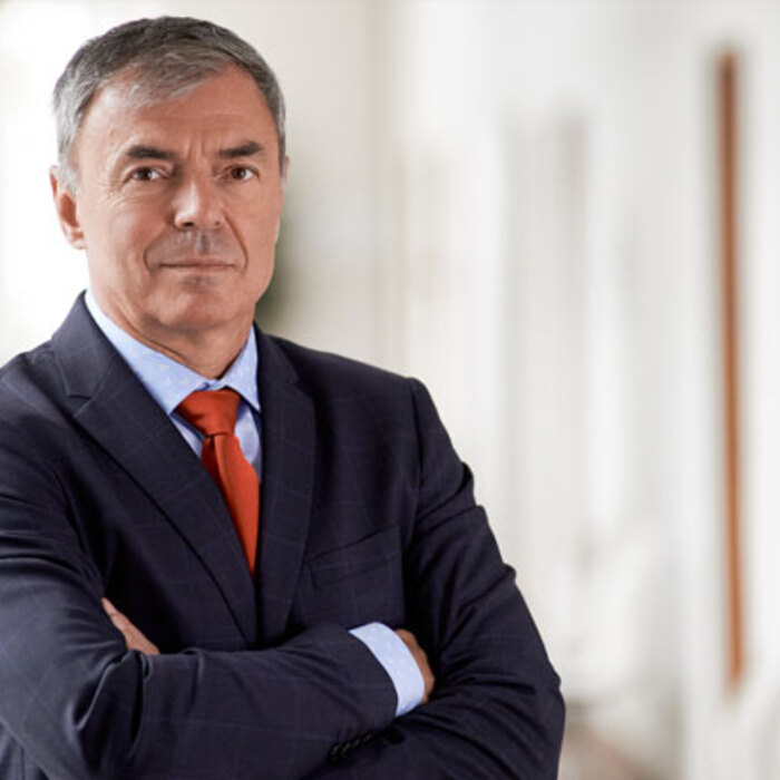 sergei-ignatov-nbu_700x700_crop_478b24840a