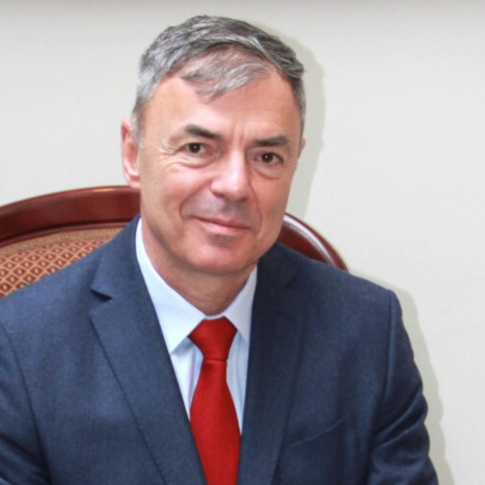 prof-sergei-ignatov_700x700_crop_478b24840a