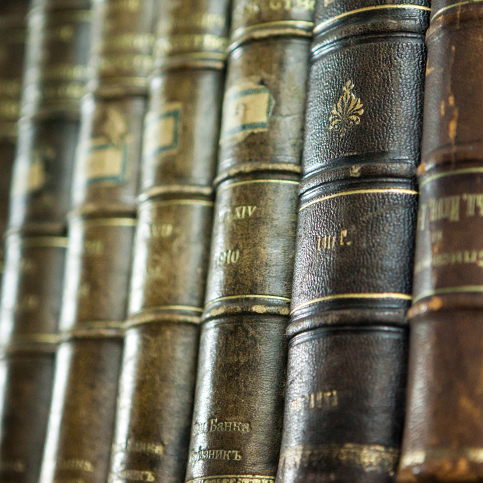 books4_700x700_crop_478b24840a